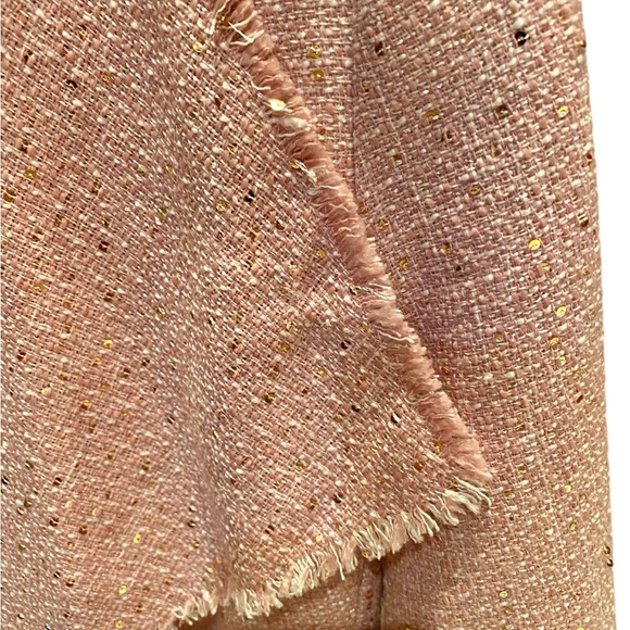 Pink light coat with sparkly thread - Picture 5 of 6